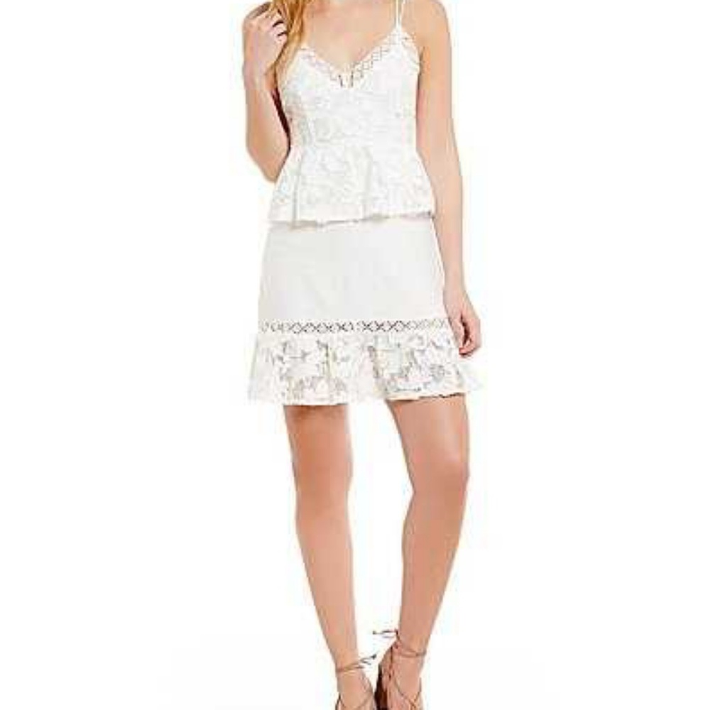 Foxiedox Primrose V-Neck Lace Dress